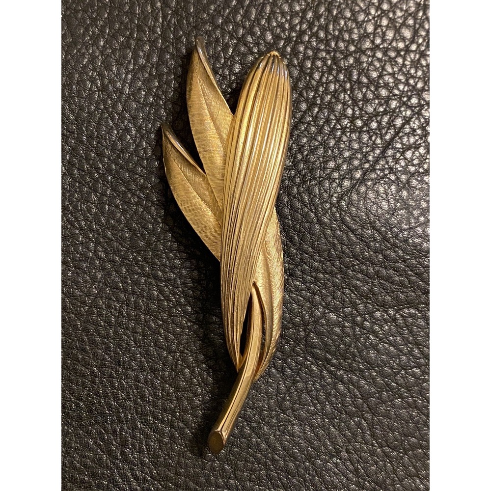 Kramer Gold Tone Leaves Polished Brushed & Texture Brooch Signed Simply Elegant